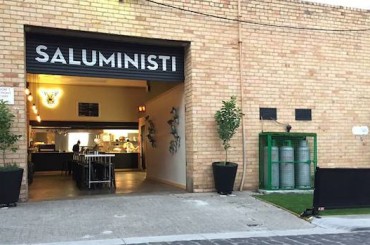 The Italian Family Feeding North Melbourne